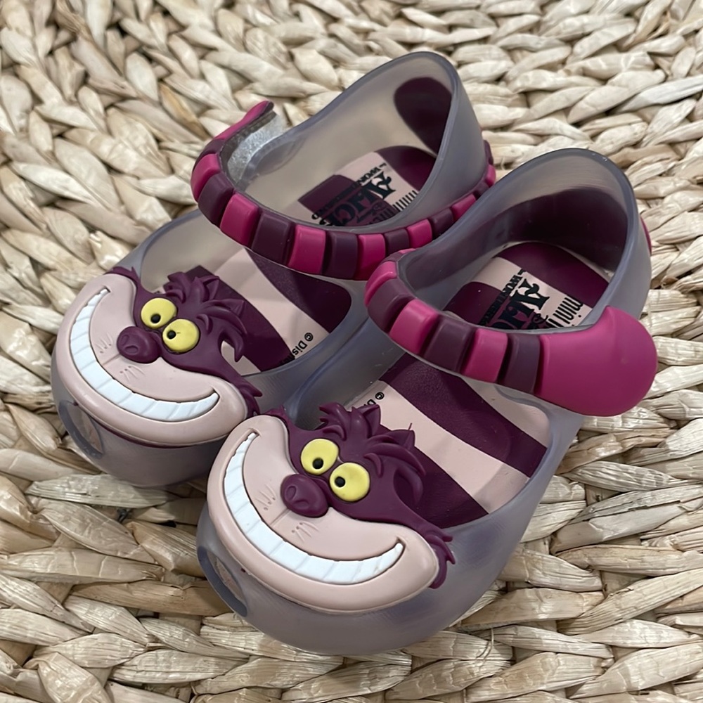 Mini Melissa Alice in wonderland